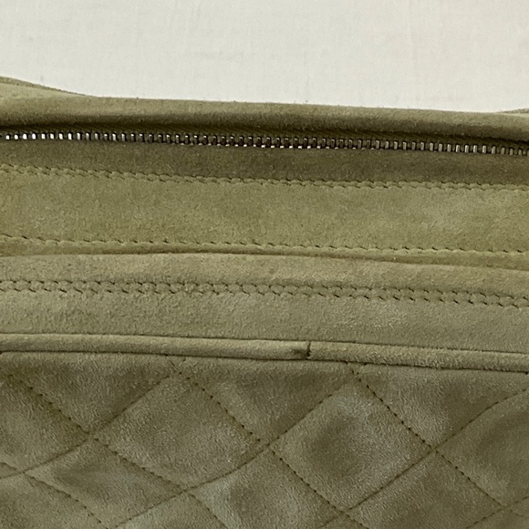 CHANEL Vintage Diamond CC Logo Suede Camera Bag Sage Green - Picture 12 of 14